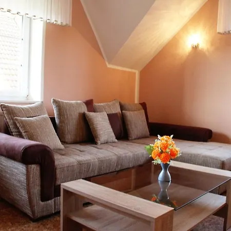 Apartmán Zum Neuensiener See